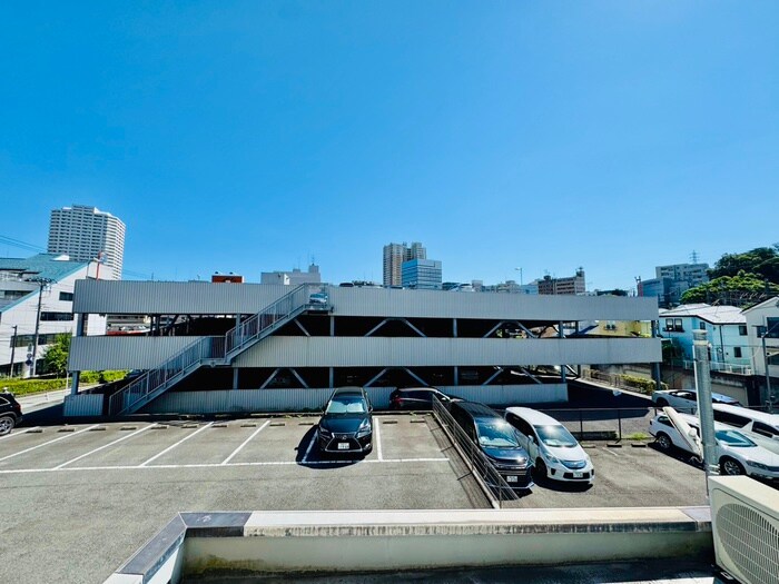 物件内観写真20　(室内からの展望)