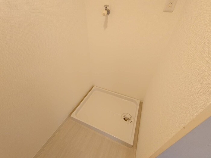 物件内観写真15　(洗濯機置場)