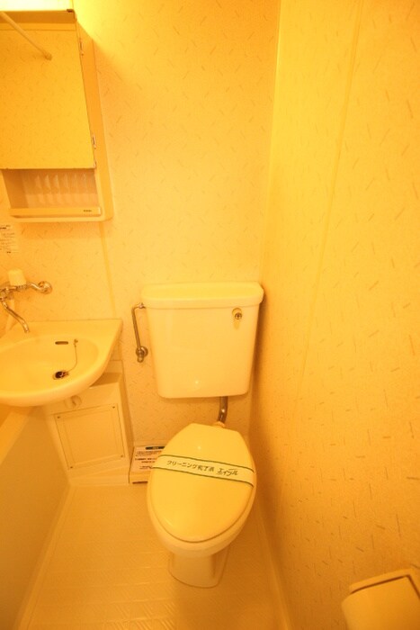 物件内観写真15　(トイレ)