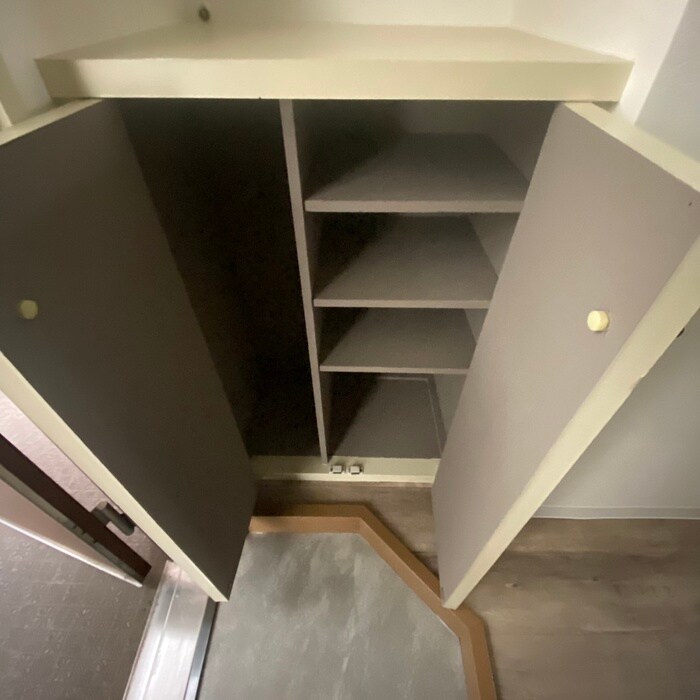 物件内観写真17　(靴箱)