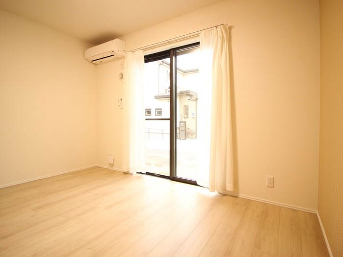 物件内観写真8　(居室)