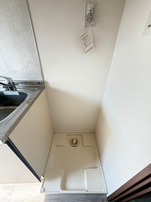 物件内観写真12　(洗濯機置場)