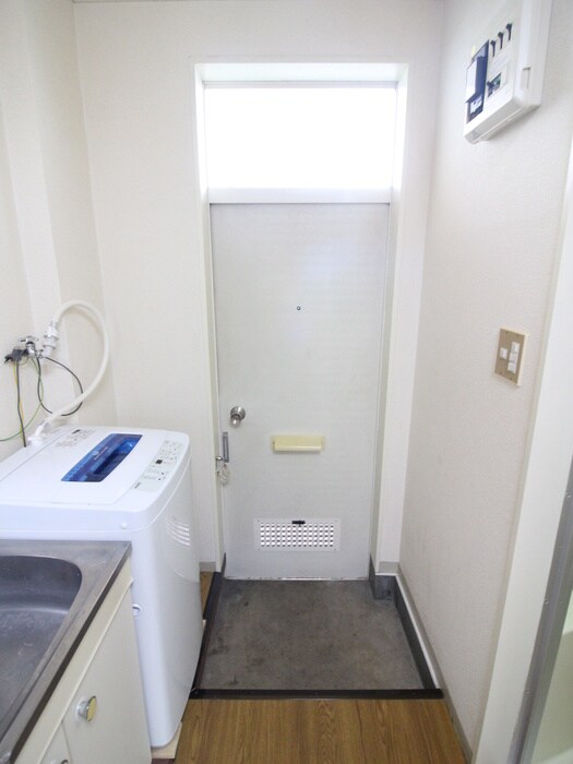 物件内観写真14　(玄関)