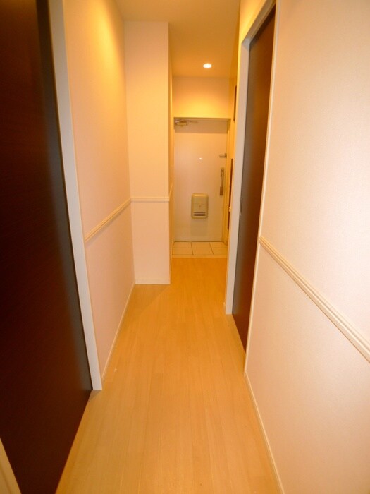 物件内観写真11　(廊下)