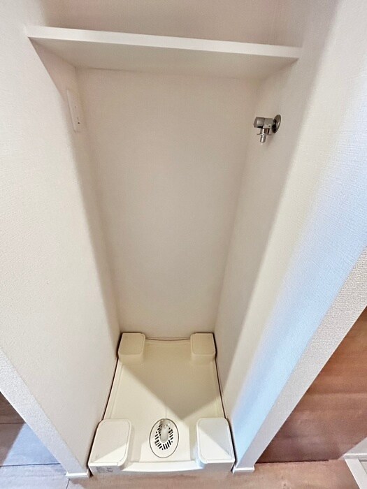 物件内観写真16　(洗濯機置場)