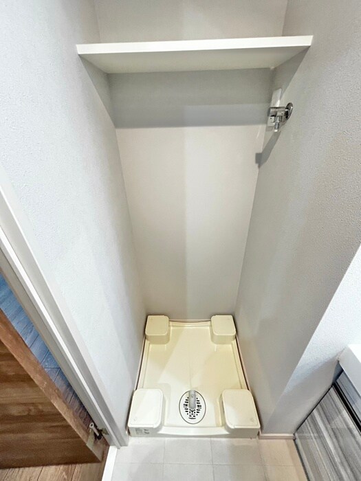 物件内観写真17　(洗濯機置場)