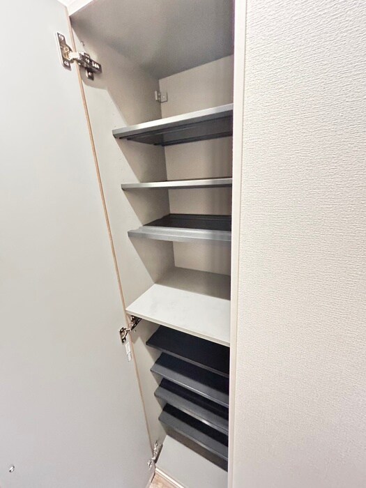 物件内観写真19　(靴箱)