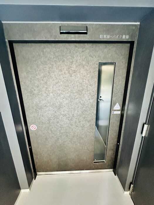 物件外観写真5　(駐輪場)