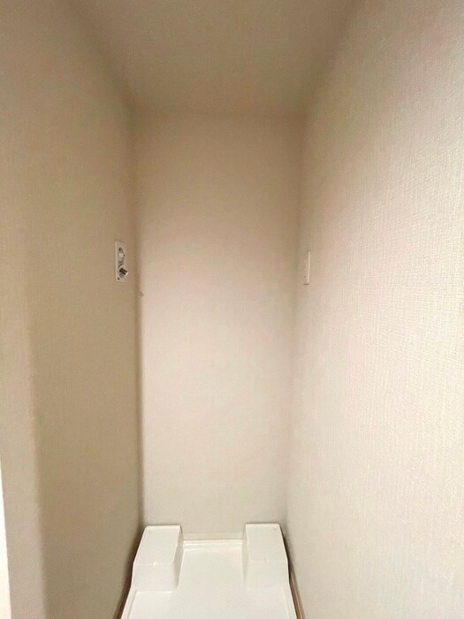 物件内観写真14　(洗濯機置場)