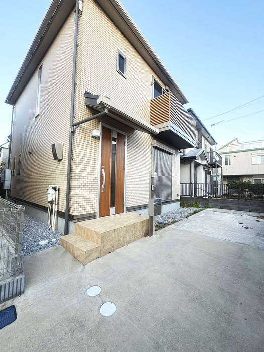 物件外観写真4　(駐車場)