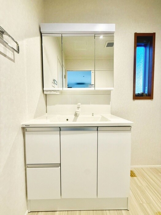 物件内観写真12　(洗面)