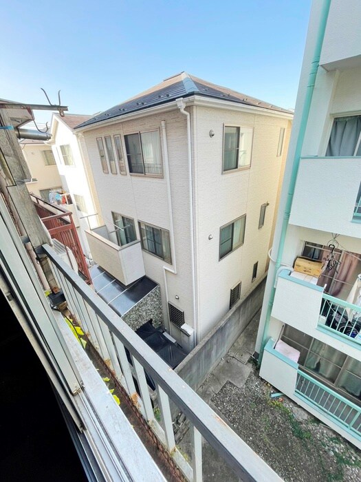 物件内観写真20　(室内からの展望)