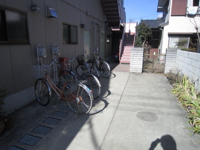 物件外観写真3　(駐輪場)