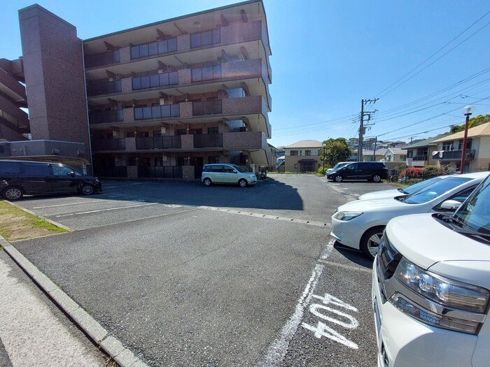 物件外観写真2　(駐輪場)