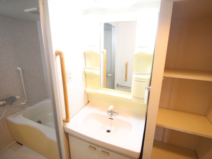 物件内観写真16　(洗面)