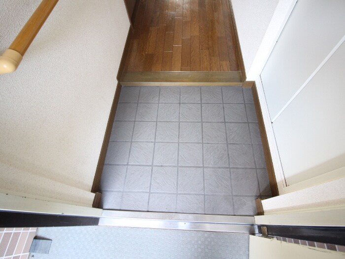 物件内観写真17　(玄関)
