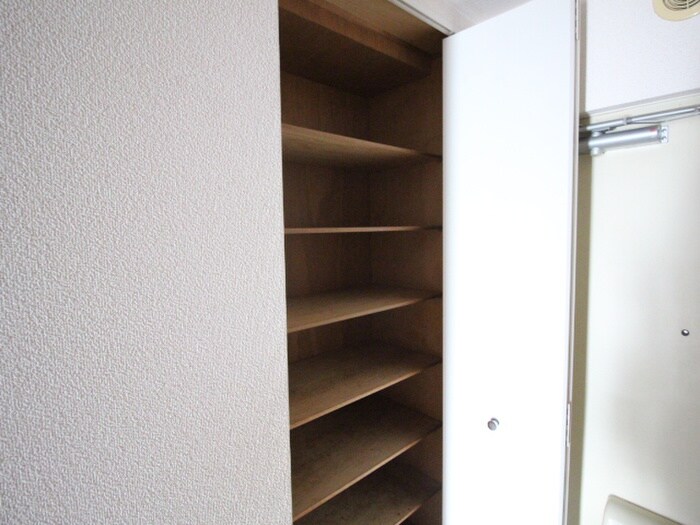 物件内観写真18　(靴箱)