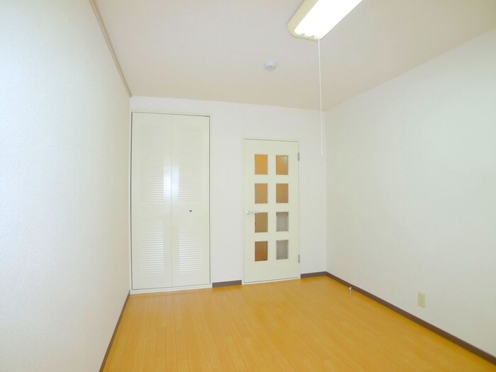 物件内観写真10　(内観写真)