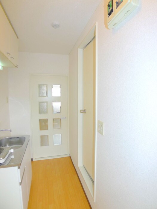 物件内観写真22　(廊下)