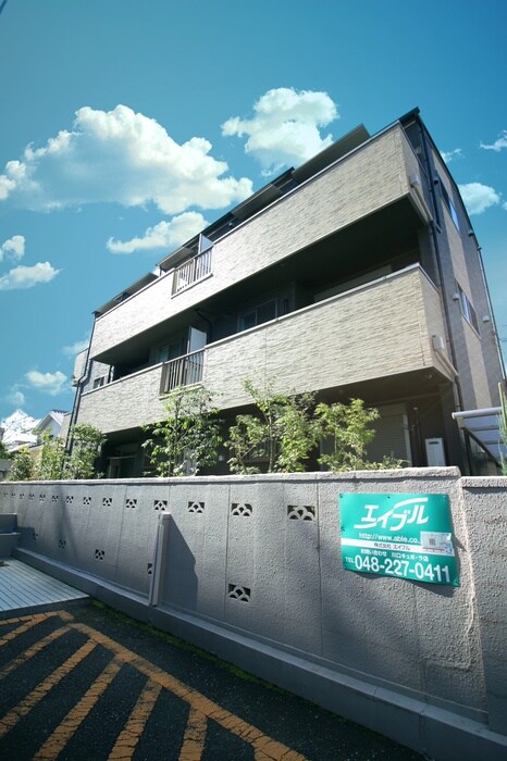 物件外観写真2　(外観写真)