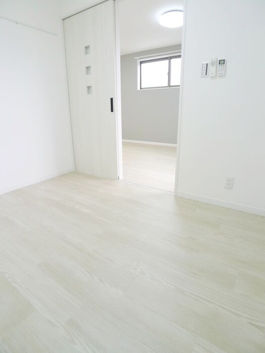 物件内観写真10　(居室)