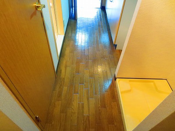 物件内観写真16　(洗濯機置場)