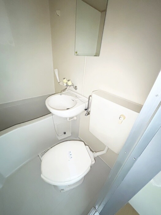 物件内観写真14　(トイレ)