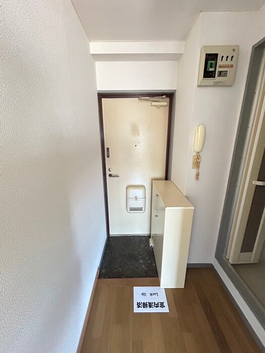 物件内観写真15　(玄関)