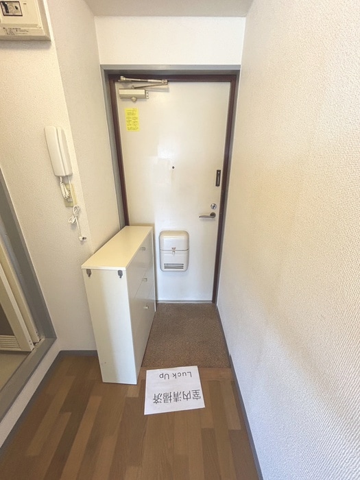 物件内観写真15　(玄関)