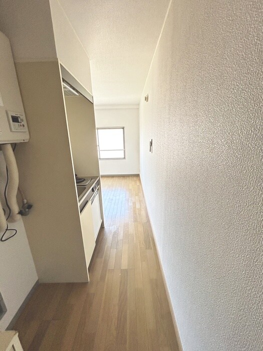 物件内観写真18　(廊下)