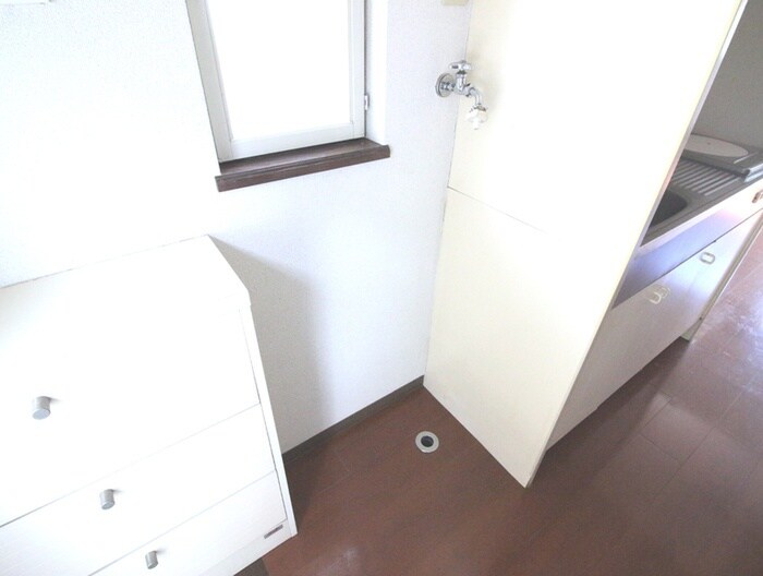 物件内観写真11　(洗濯機置場)