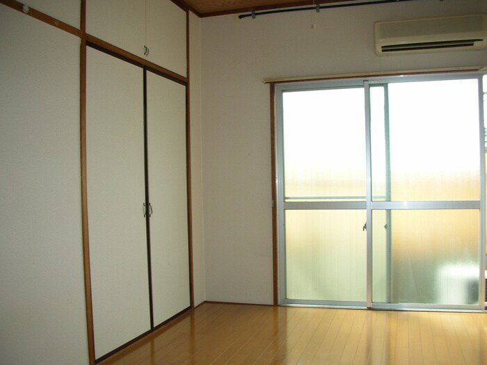 物件内観写真9　(居室)