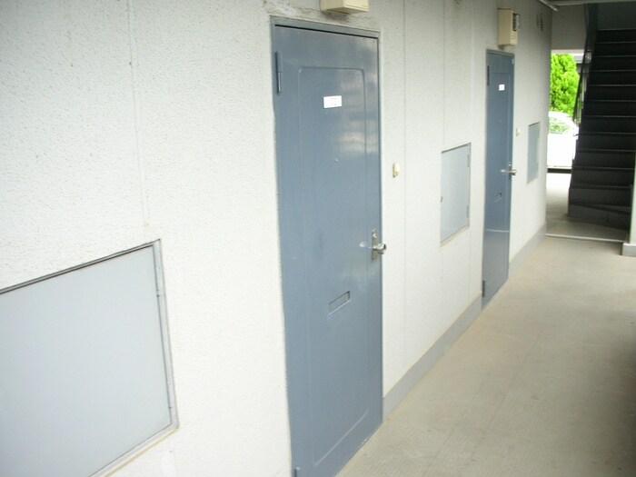 物件内観写真16　(玄関)