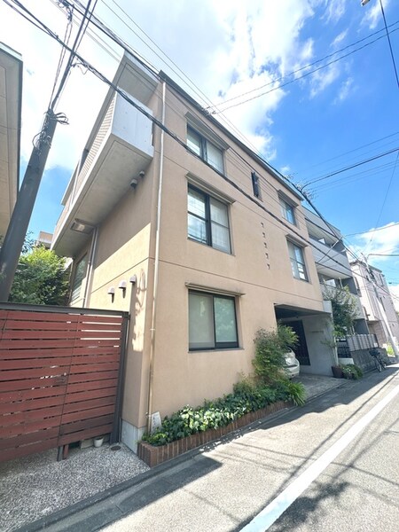 ＡＰＡＲＴＭＥＮＴ　ＴＯＫＵ外観写真