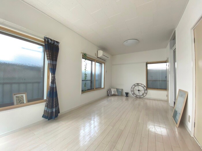 物件内観写真8　(居室)