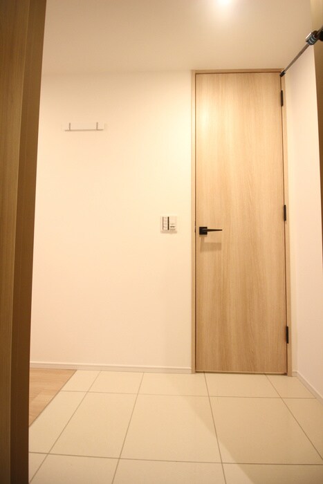 物件内観写真17　(玄関)