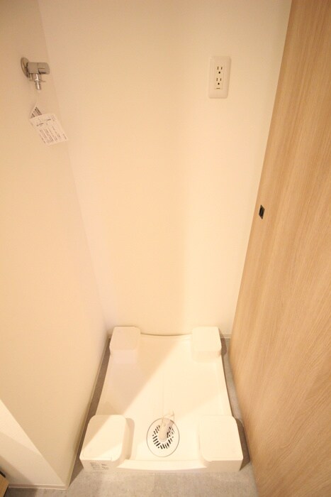 物件内観写真18　(洗濯機置場)