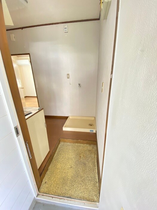 物件内観写真7　(玄関)