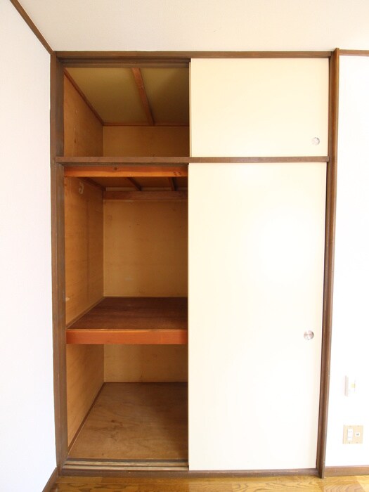 物件内観写真16　(収納)