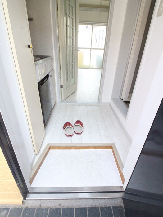 物件内観写真7　(玄関)