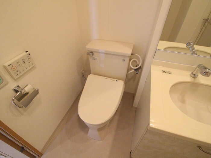 物件内観写真11　(トイレ)