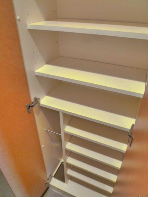 物件内観写真16　(靴箱)