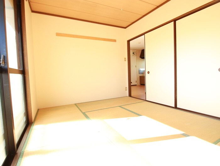 物件内観写真8　(居室)