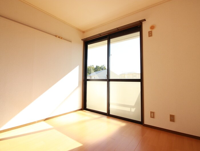 物件内観写真12　(居室)