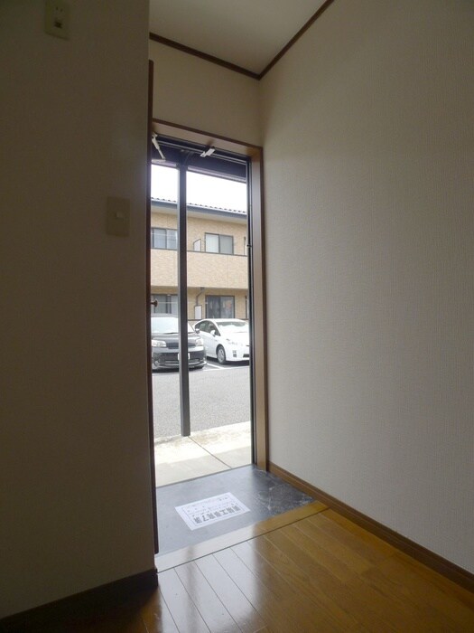 物件内観写真15　(廊下)