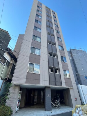 カルペンテリア　エッセ外観写真