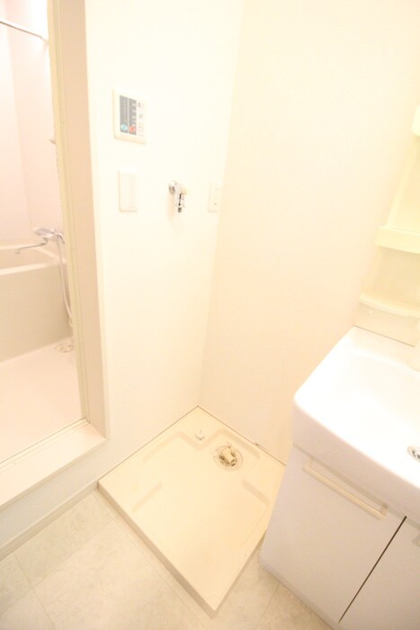 物件内観写真15　(洗濯機置場)