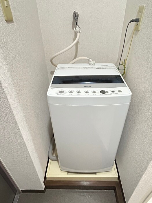 物件内観写真14　(洗濯機置場)