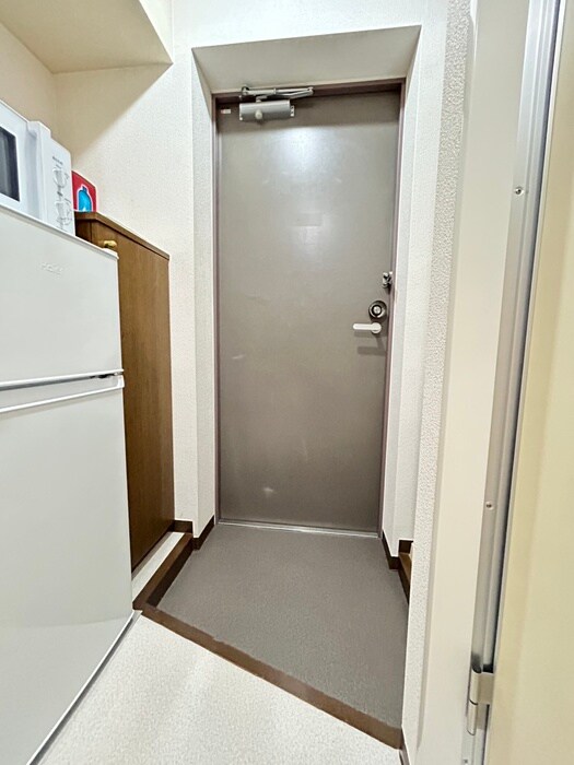 物件内観写真17　(玄関)