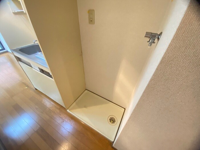 物件内観写真17　(洗濯機置場)